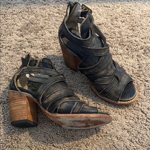 Chunky Freebird heeled sandals